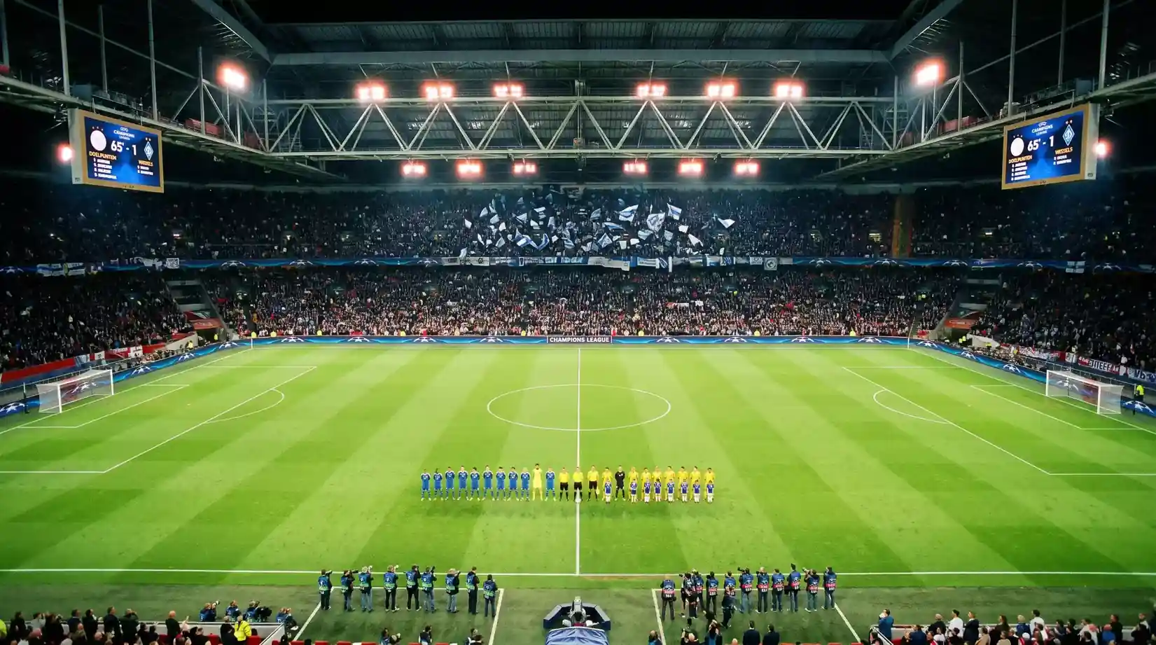 Champions League League Phase wedstrijd in een vol stadion